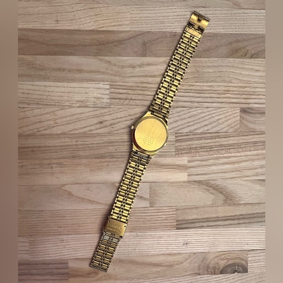 Citizen Men’s Watch Gold Round Dial, Bracelet, Hands, Markers, Date Window - Picture 11 of 13